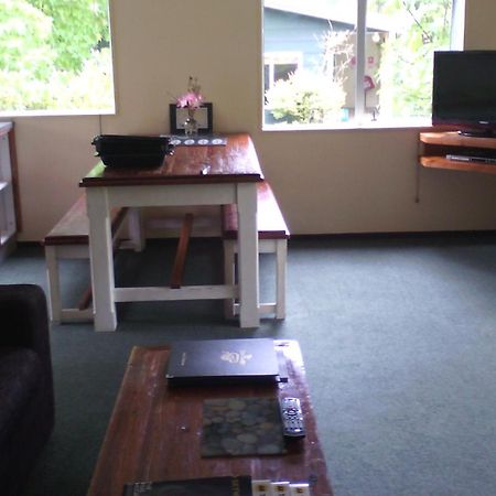Creel Lodge Turangi Esterno foto